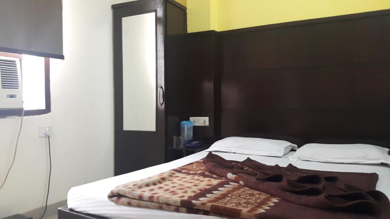 Hotel Shreeram Deluxe New Delhi Exterior foto